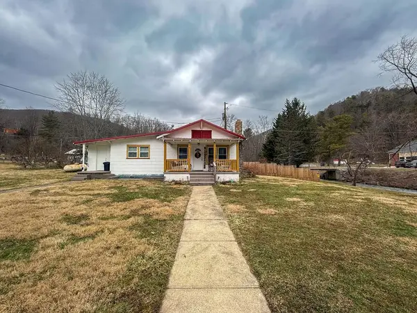 28 Fernwood Dr., Rocky Gap, VA 24366