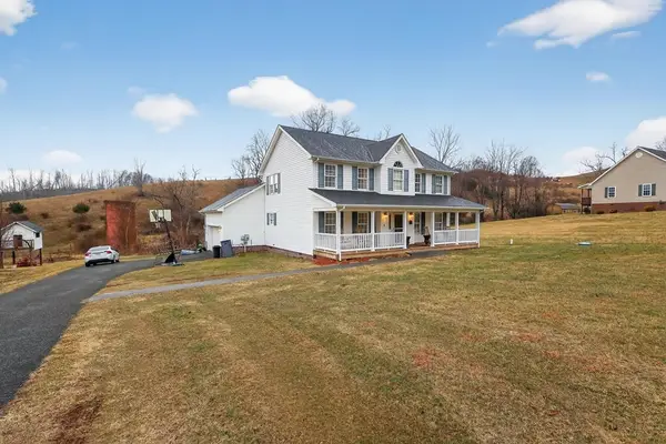 45 Oak Lawn Circle, Lebanon, VA 24266