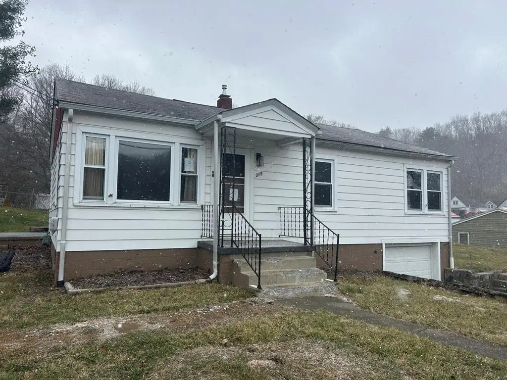 319 EDGEWOOD ROAD, Bluefield, VA 24605 - #1