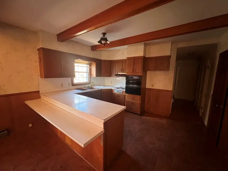 405 Long St, Galax, VA 24333 - #3