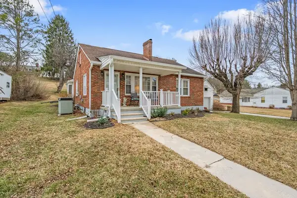 455 Valley St, Wytheville, VA 24382