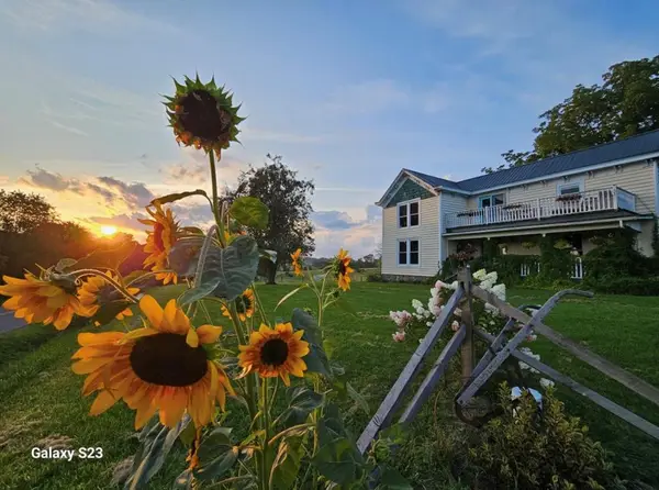 7561 Snake Creek Rd, Hillsville, VA 24343