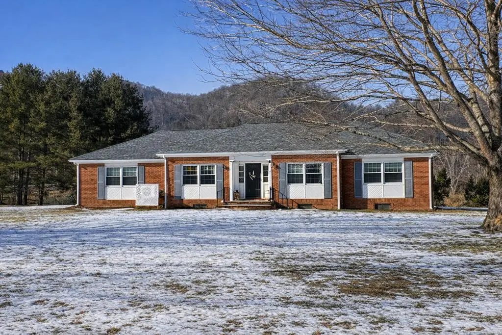 2901 WITTEN VALLEY RD, Tazewell, VA 24651-9216 - #1