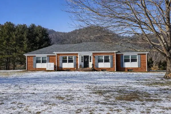 2901 WITTEN VALLEY RD, Tazewell, VA 24651-9216