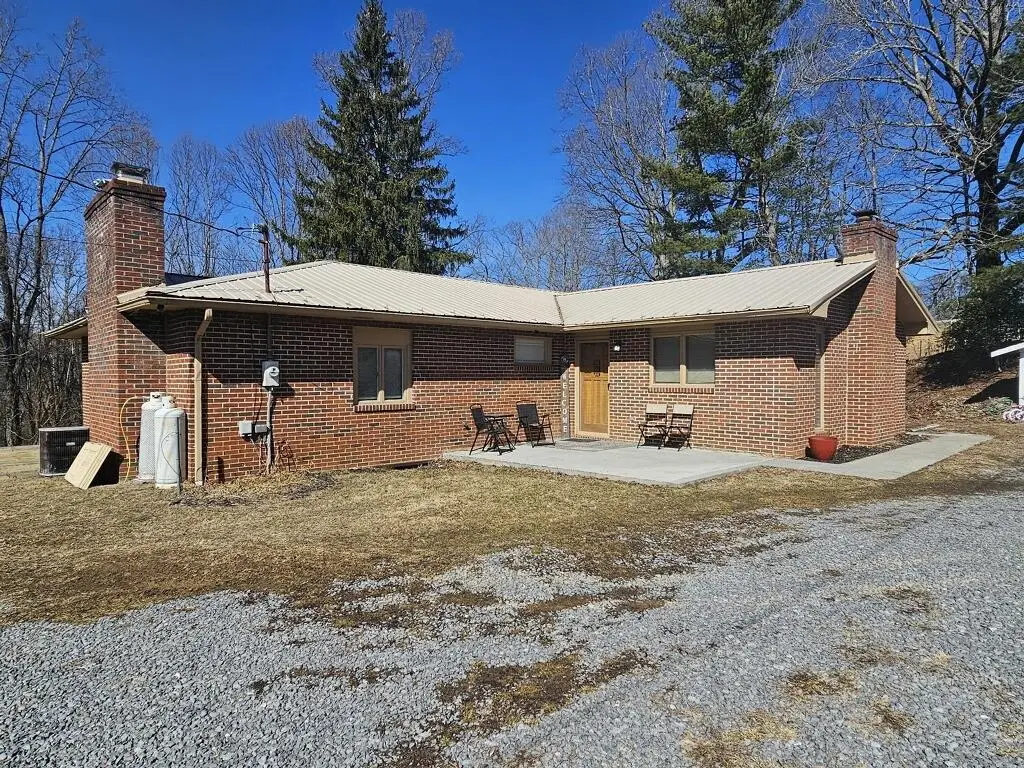 243 Southview Street, Pounding Mill, VA 24637 - #1