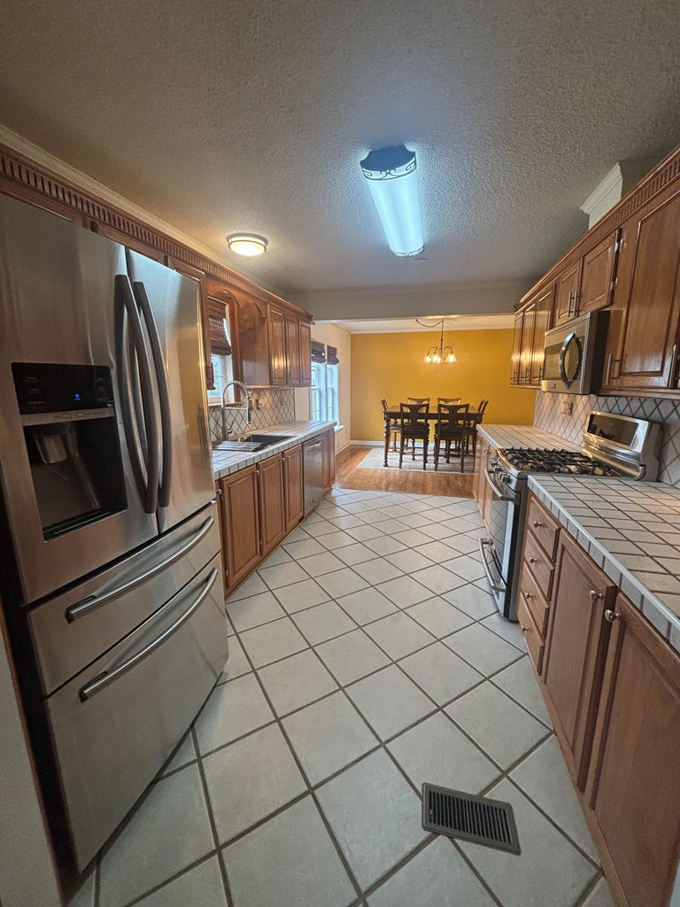 138 RED OAK STREET, Pounding Mill, VA 24637 - #2