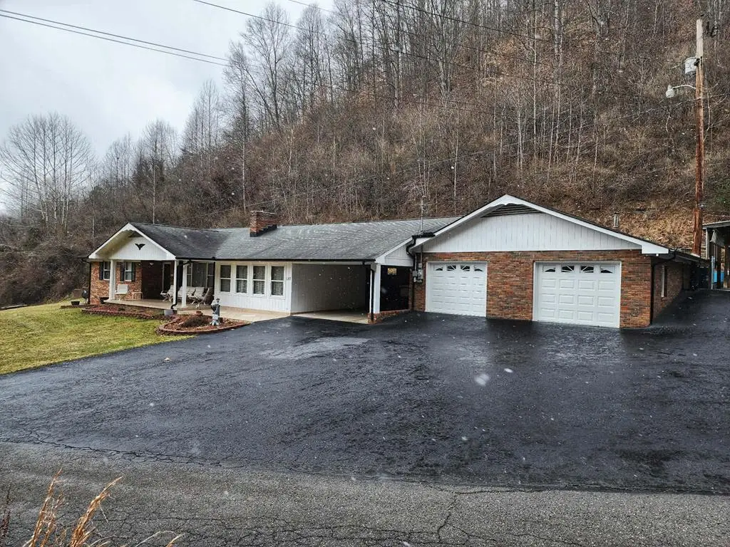 1187 Gilbert Road, Vansant, VA 24656 - #1