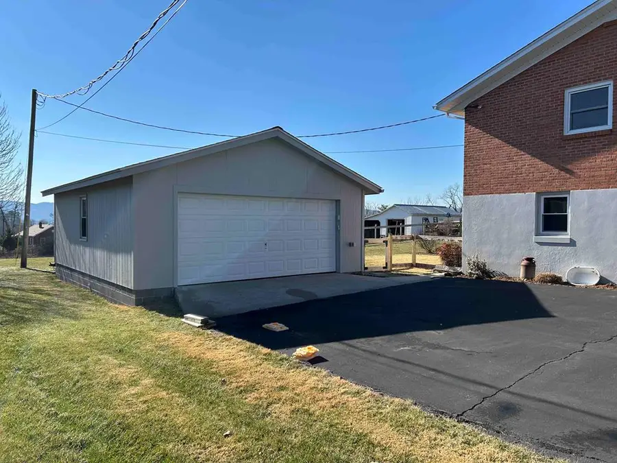 645 Mountain View Drive, Wytheville, VA 24382 - #3