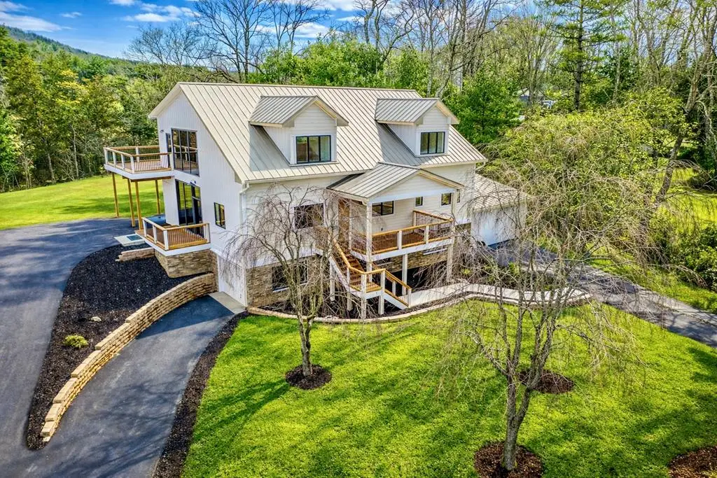 3000 Glade Rd, Blacksburg, VA 24060 - #1