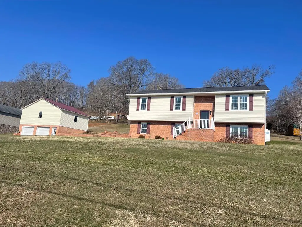 496 Glade Hill Drive, Lebanon, VA 24266 - #1