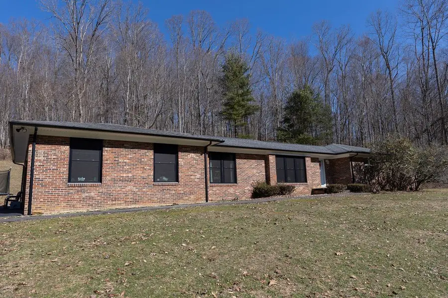 601 601 Fill Street, Pounding Mill, VA 24637 - #3