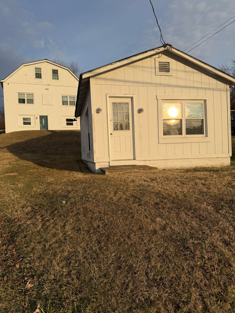 409 S Independence Ave, Independence, VA 24348 - #3