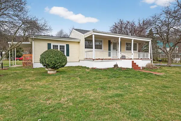 205 Beaver Dam Avenue, Damascus, VA 24236