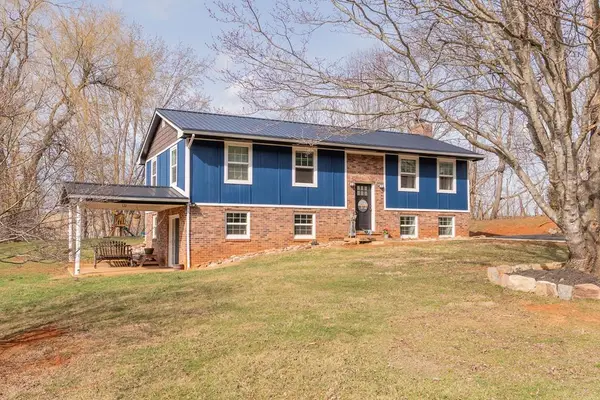 610 Austinville Rd, Wytheville, VA 24382