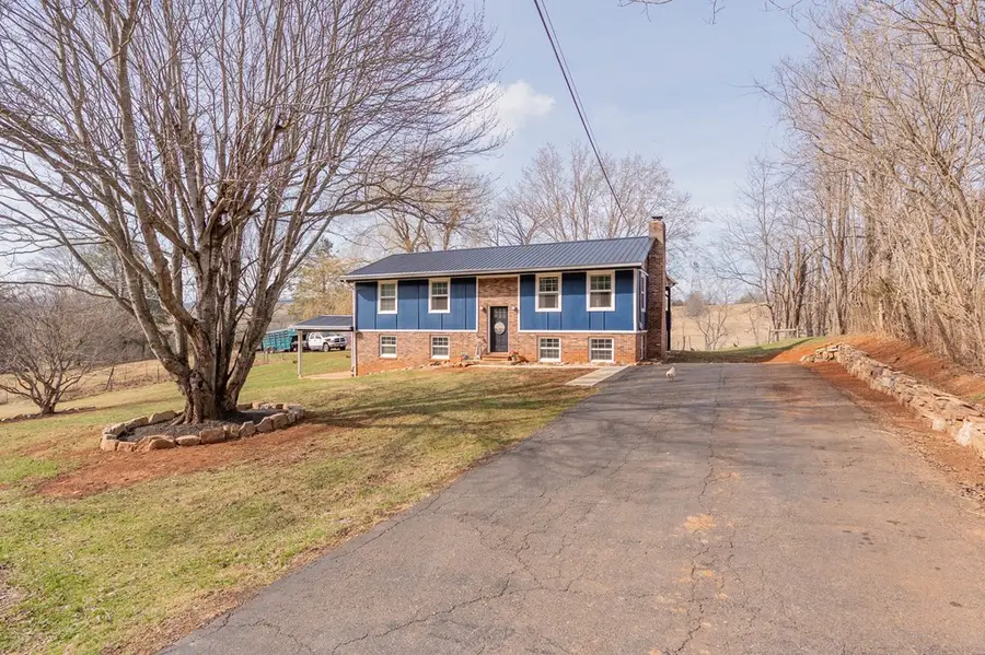 610 Austinville Rd, Wytheville, VA 24382 - #3
