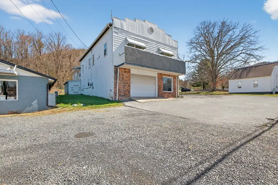 112 Douglas Drive, Damascus, VA 24236 - #2