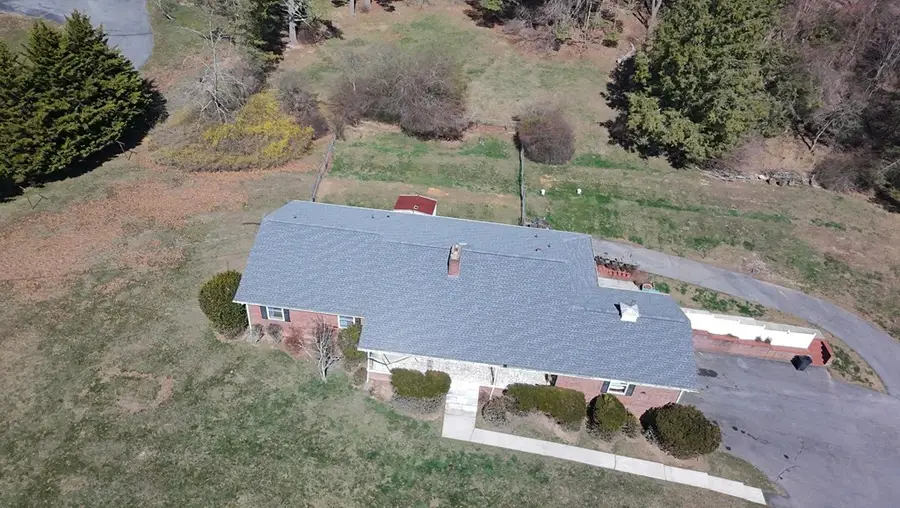 233 Holly Street, Marion, VA 24354 - #2