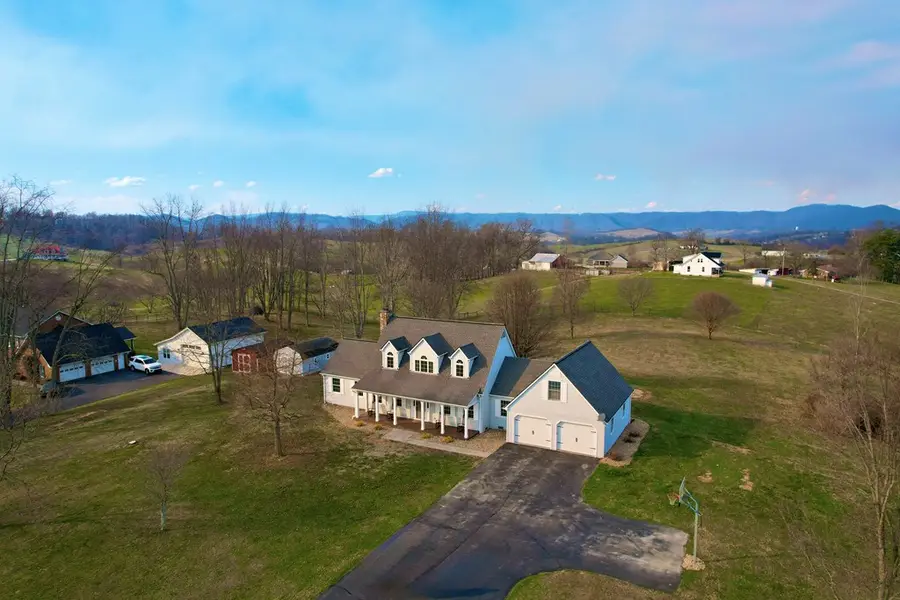 630 Colecrest Dr., Chilhowie, VA 24319 - #3
