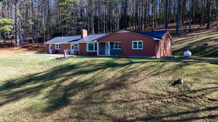 469 Burnett Rd. SW, Meadows Of Dan, VA 24120 - #3
