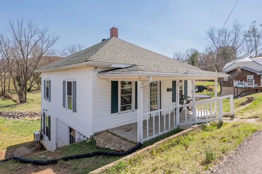 105 Swanson St., Galax, VA 24333 - #2