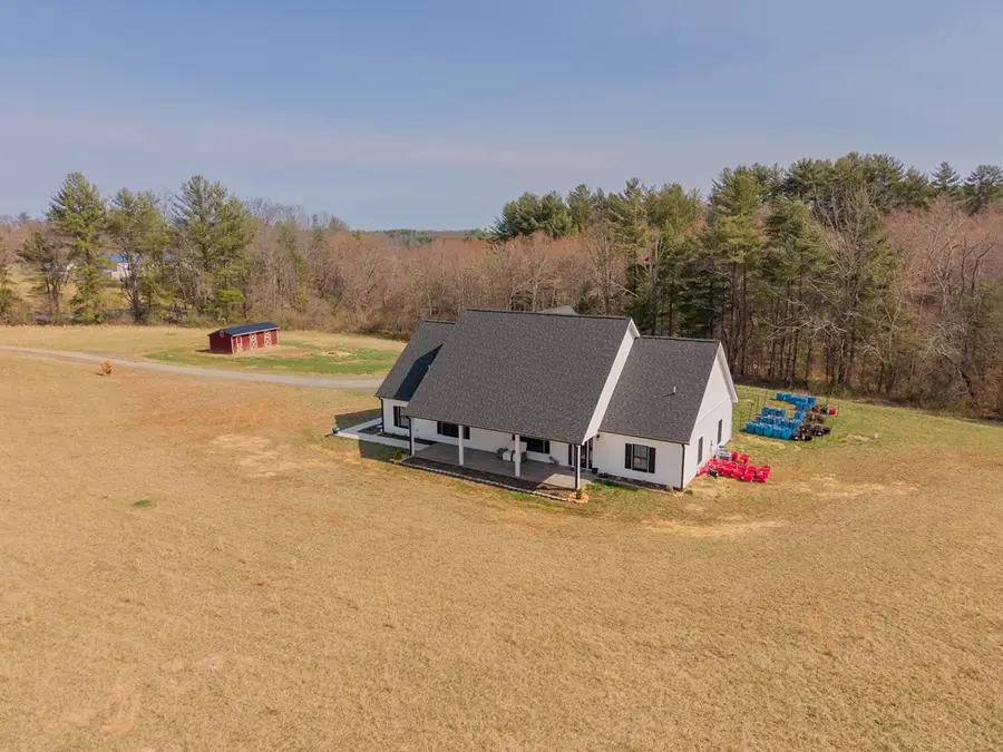 4080 Glendale Rd., Galax, VA 24333 - #3