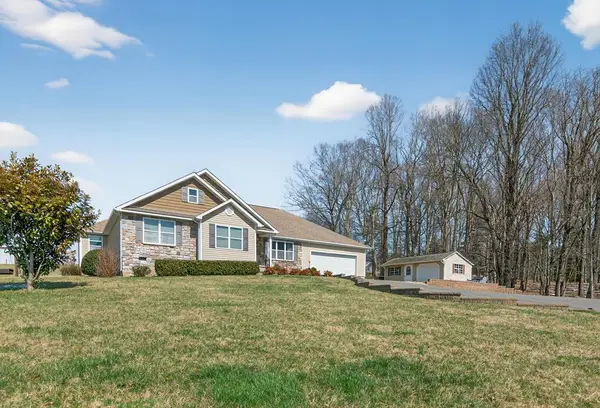 1955B Joy Ranch Rd, Woodlawn, VA 24381