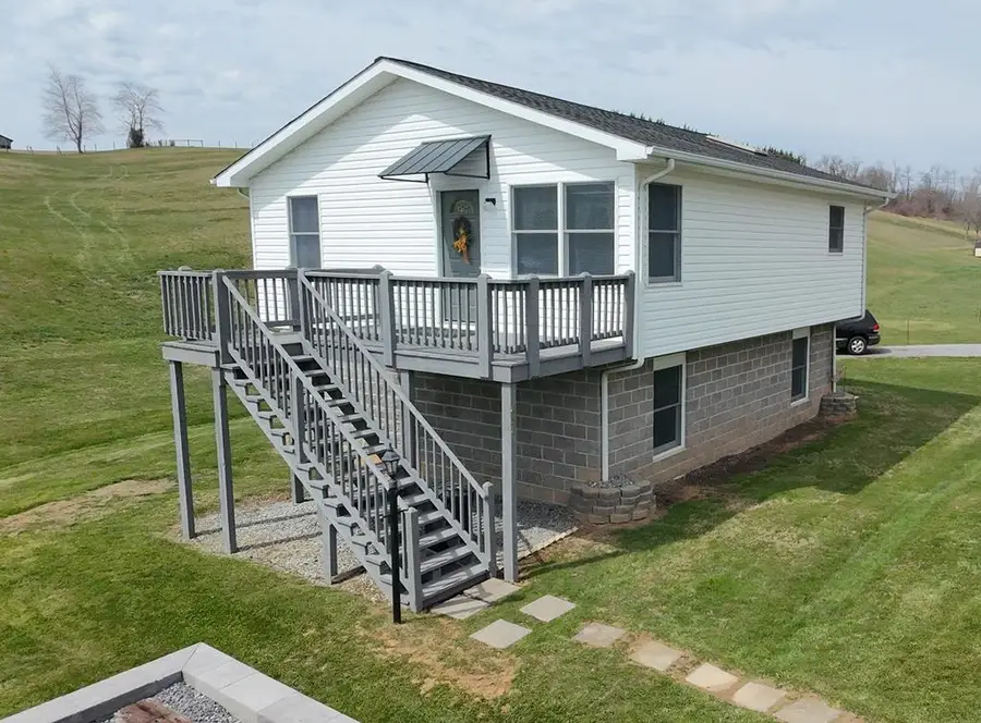 454 Old Airport Road, Chilhowie, VA 24319 - #2