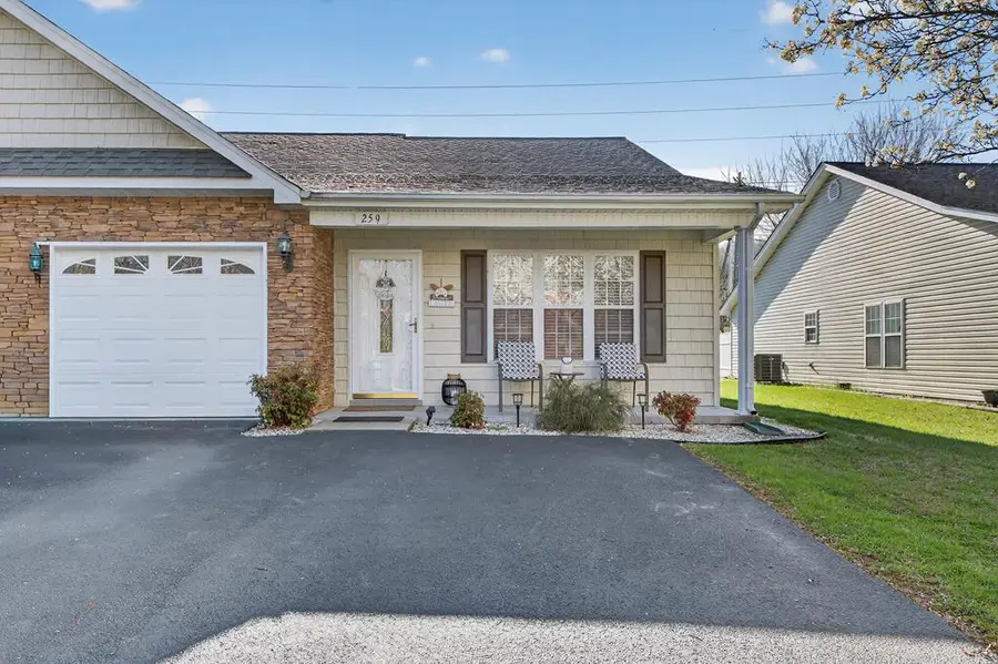 259 Sapling Grove Ct, Bristol, VA 24201 - #2