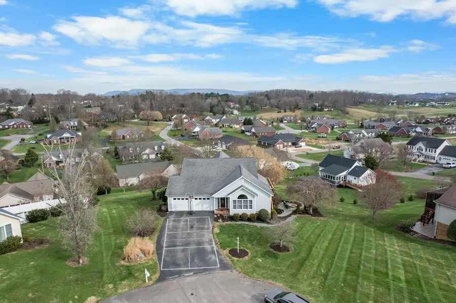 19050 Sterling Dr, Abingdon, VA 24211 - #2