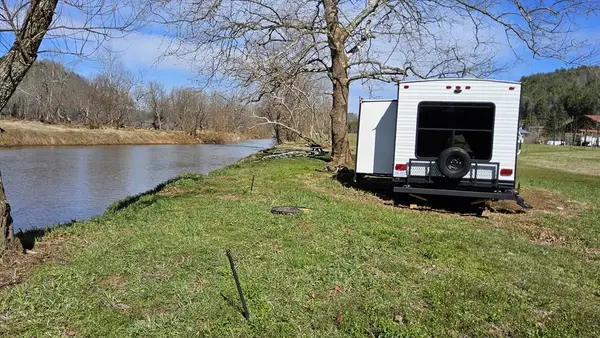 8655 Riverside Drive, Fries, VA 24330