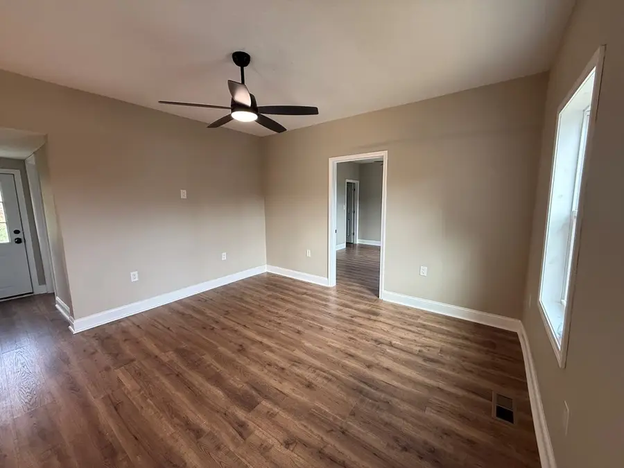 412 Dobyns St, Galax, VA 24333 - #3