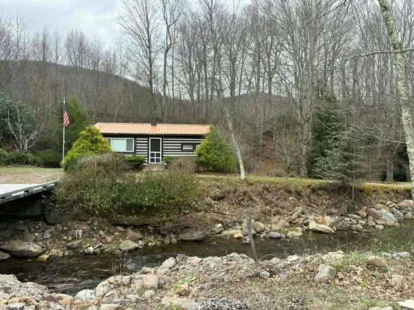 916 Laurel Valley Rd., Troutdale, VA 24378