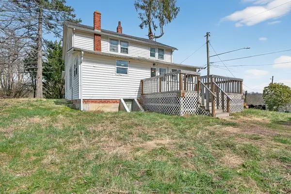 239 E Glade St, Glade Spring, VA 24340