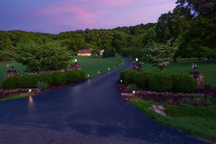 160 Fairway Drive, Abingdon, VA 24210 - #2