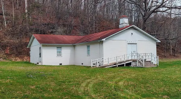 2924 Rocket Boys Dr, Squire, WV 24884
