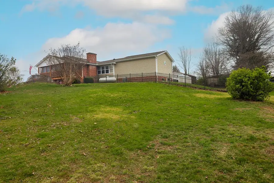 105 LENA STREET, Bristol, VA 24201 - #3