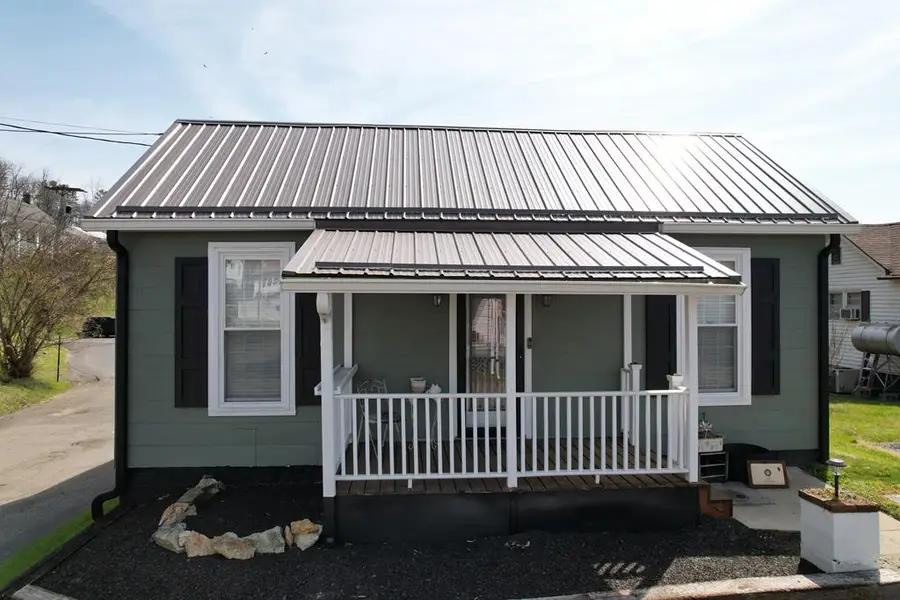 103 Vine Street, Fries, VA 24330 - #2