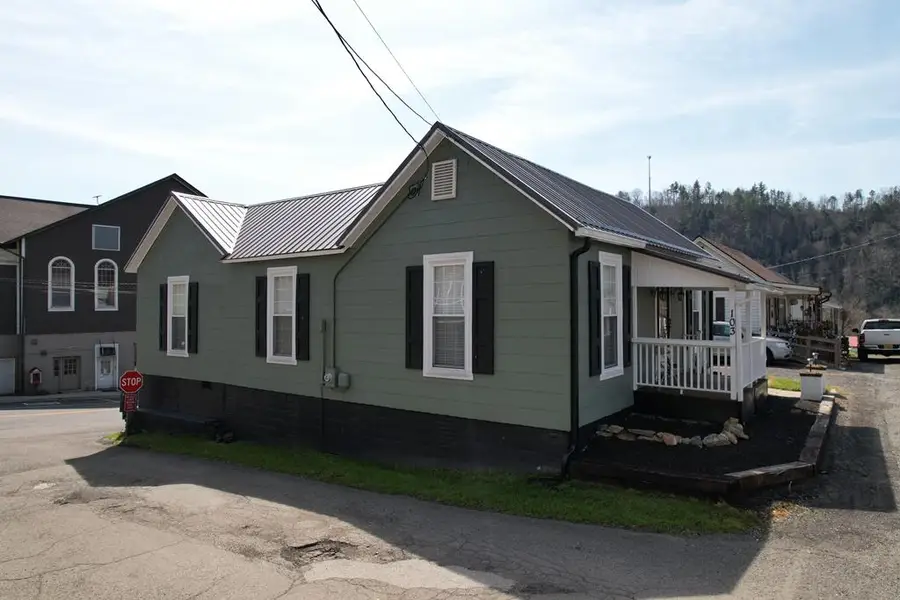 103 Vine Street, Fries, VA 24330 - #3