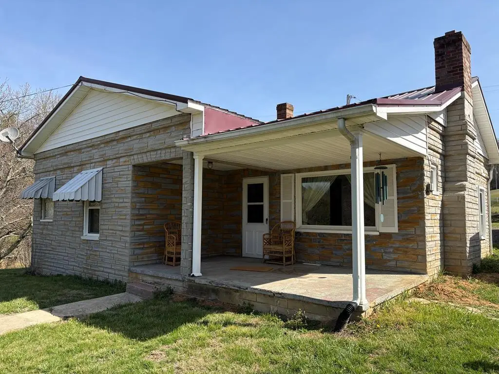 315 Rock Creek Rd, Hillsville, VA 24343 - #1