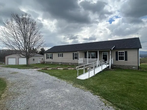 153 Pine Glade Rd, Rural Retreat, VA 24368