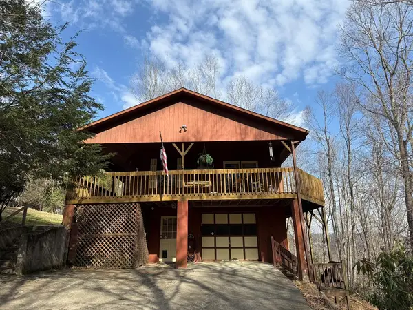 154 Powhatan Trail, Fancy Gap, VA 24328