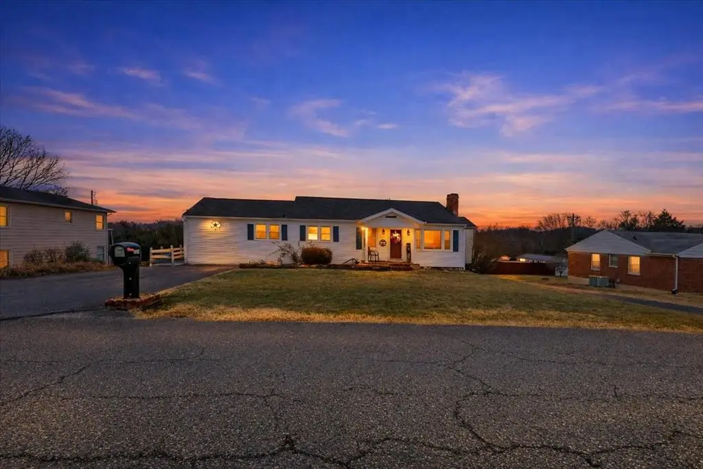 320 Sherwood Road, Bristol, VA 24201 - #1