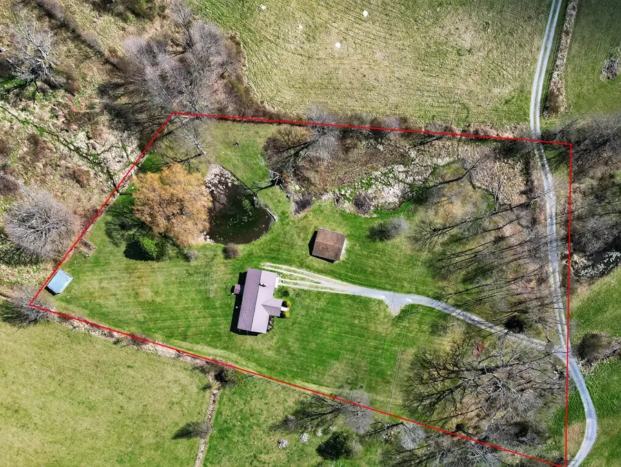 553 Good Neighbor Dr., Tazewell, VA 24651 - #2