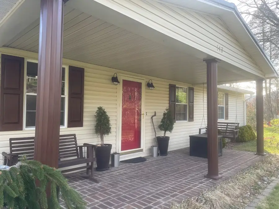 143 Elm St, Pounding Mill, VA 24637 - #2