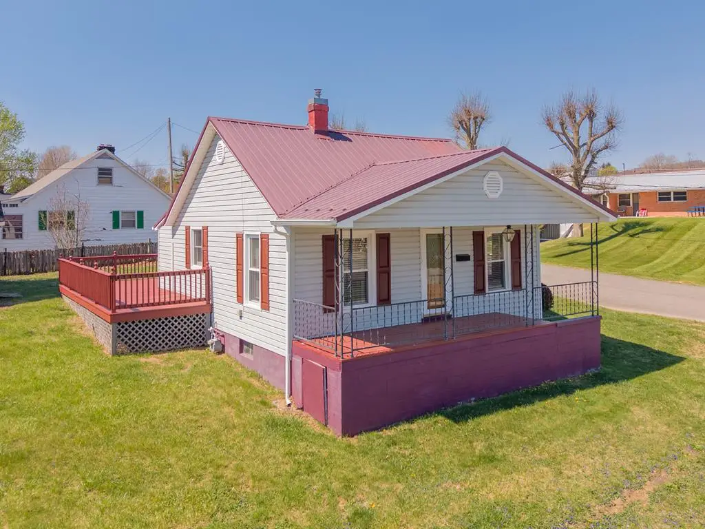 905 Franklin Street, Wytheville, VA 24382 - #1
