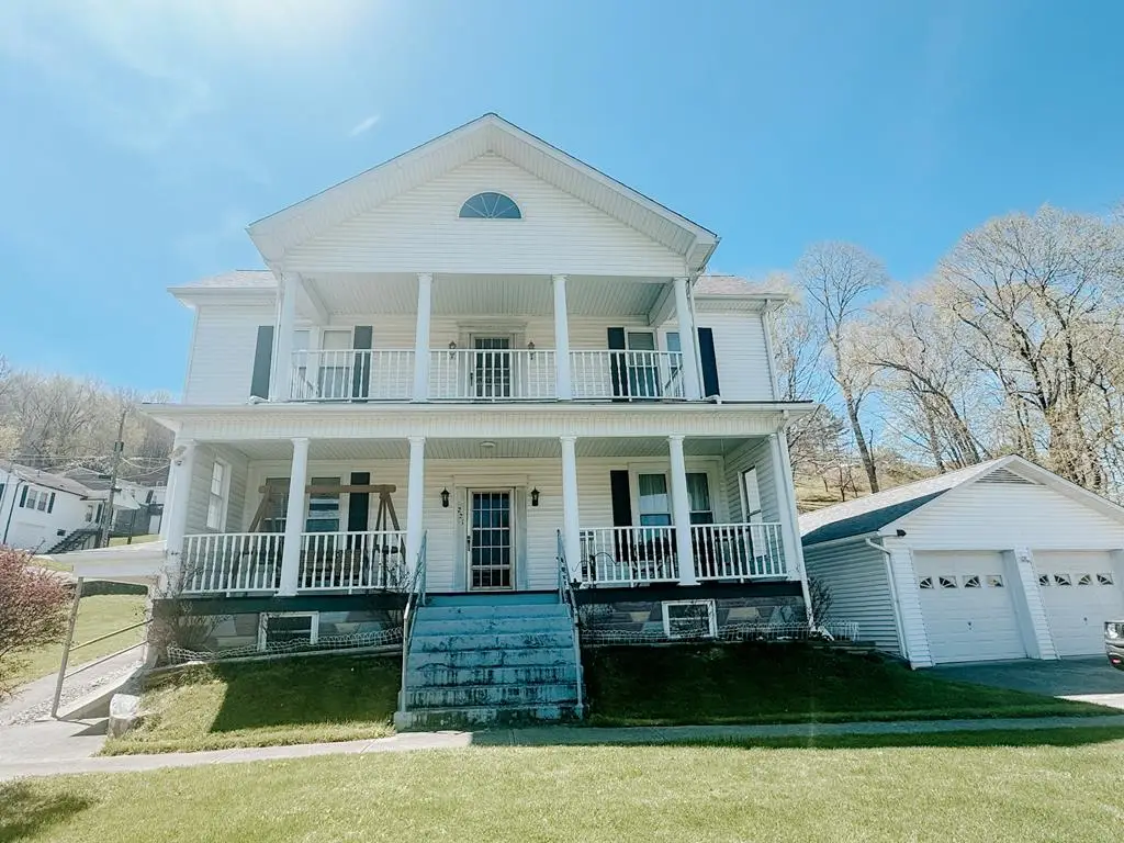 221 SURFACE DRIVE, Tazewell, VA 24651 - #1