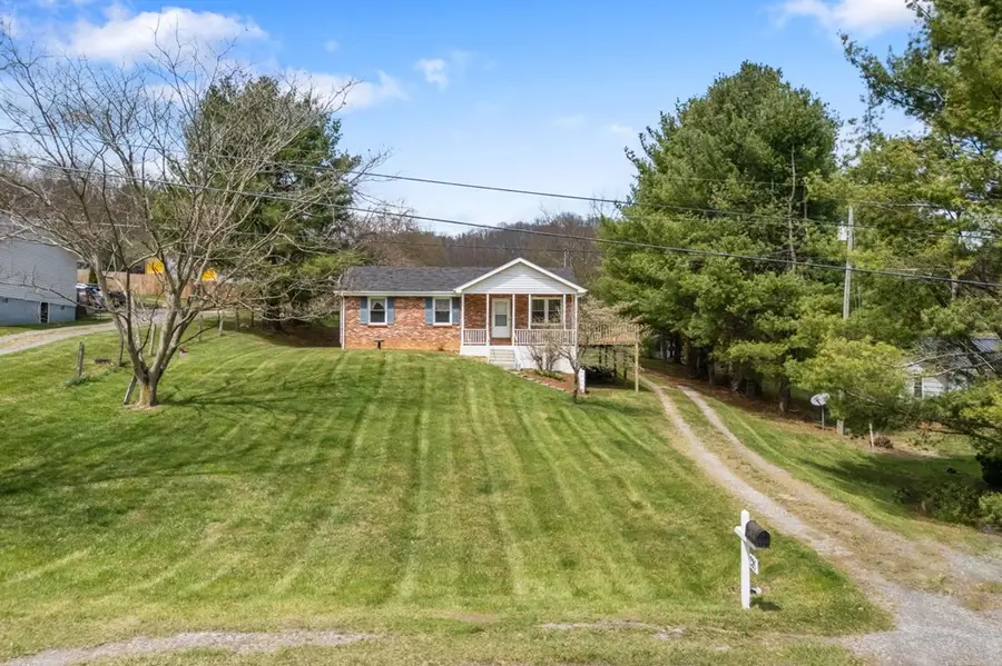 320 SAINT LUKES RD, Wytheville, VA 24382-4225 - #2