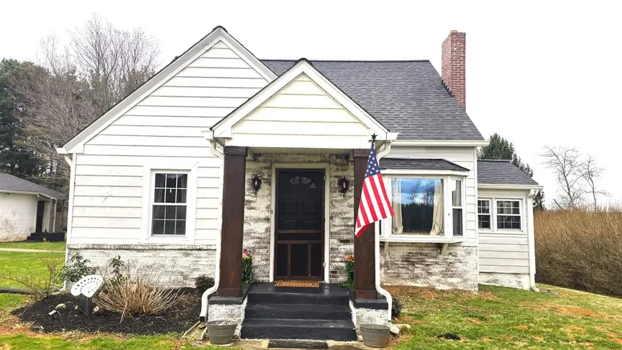 2021 Coles Knob Rd. NE, Check, VA 24072 - #2