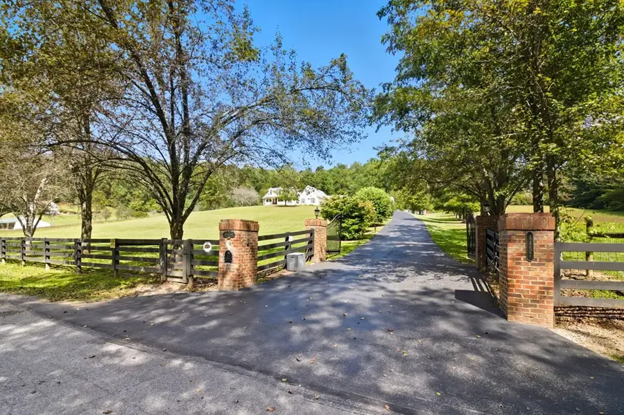 4457 Swinging Bridge Rd, Mendota, VA 24270 - #2