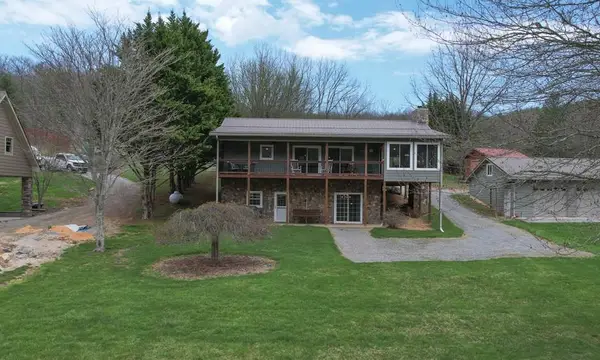 1044 Jackson Drive, Piney Creek, NC 28663